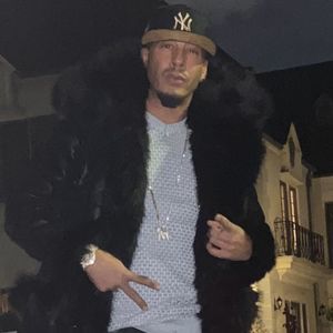 Meet your Posher, Hasani